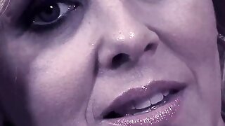 Hot Cougar Julia Ann Fucks Her Juicy Pussy Until She Cums!