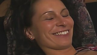 Deutsche retro filme! Deutsche heisse milf masturbiert um dich geil zu machen!
