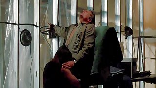 Busty Demi Moore – oral sex and sexy in Disclosure