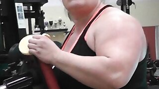 Huge Muscles are for Women. Anna Konda Heavy Lifting in Gym.