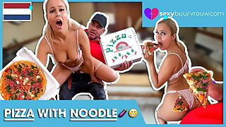 Dutch pizza delivery: 1. blowjob, 2. fuck: SEXYBUURVROUW.com